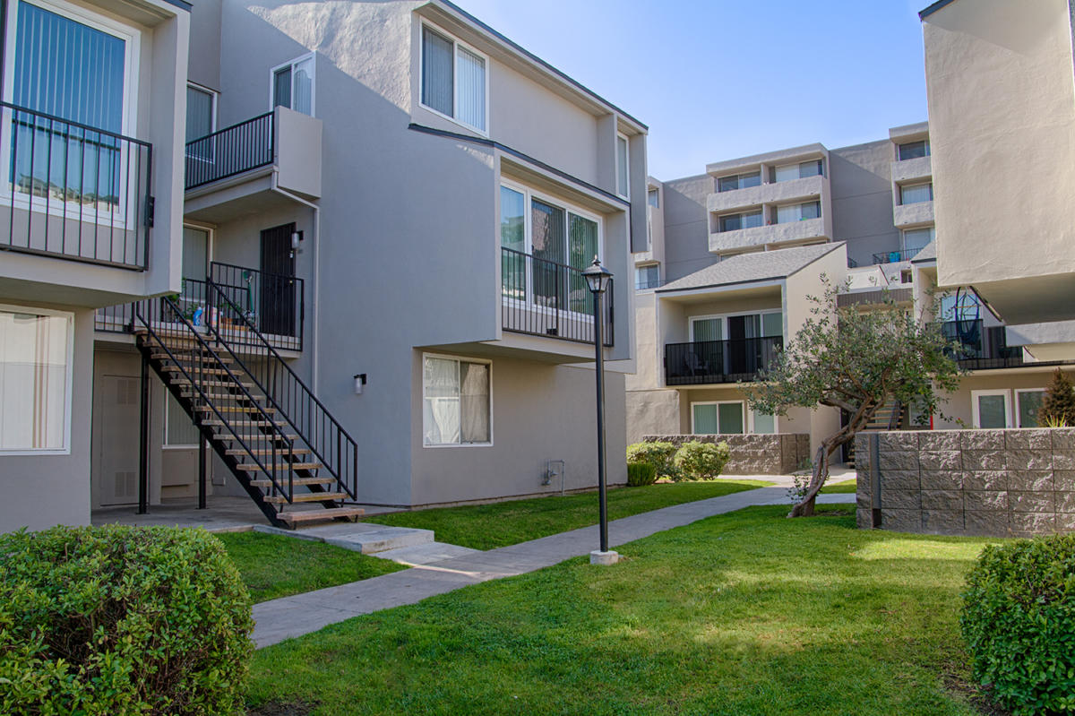 Summercrest Apts